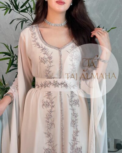 5EC1C8A7-D060-424A-8D76-6F372F4D72A8 Long sleeves - bride