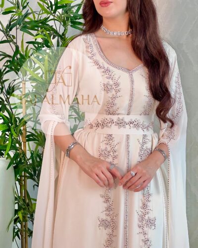 95F37DBF-026C-41FE-AD62-36E21A9950E4 Long sleeves - bride