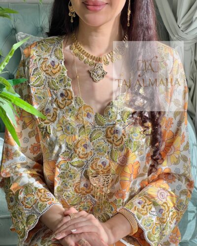 1A4D27FC-1BEC-4AC3-88B4-BAEBBF19C0C8 Orange silk Mukhawar