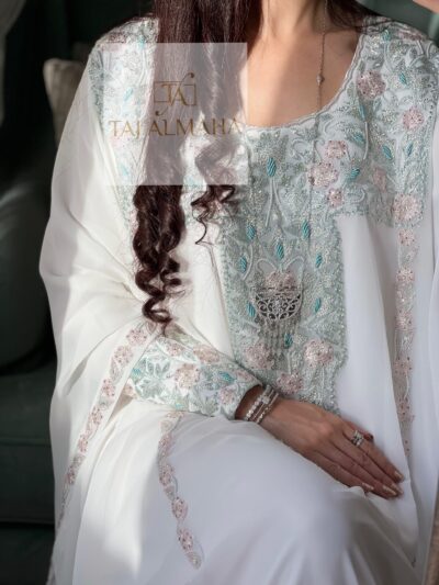 7FAEBC0D-C3BA-4963-83F7-7E3DCF36F3C0 White Thoub - RK0223
