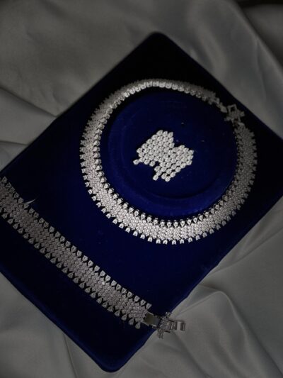 EE8C8FC2-BA3D-445B-AADA-59B75460D451 Bride look Necklace set