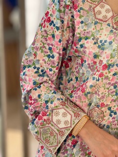 IMG_1689 Mukhawar silk Roses-DT0124