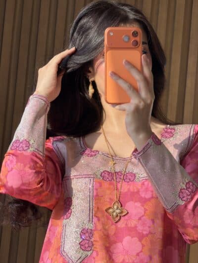 Rosy petal Mukhawar