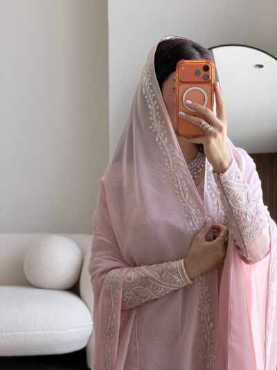 Alhasnaa Thoub